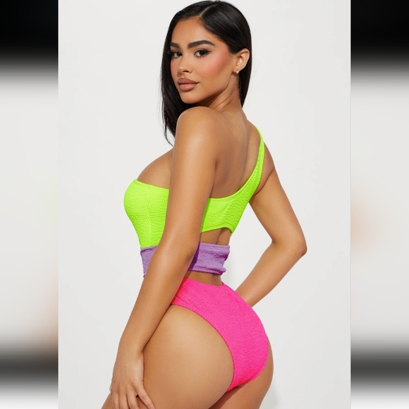 Popvil Swimsuit - Picture 2 of 12